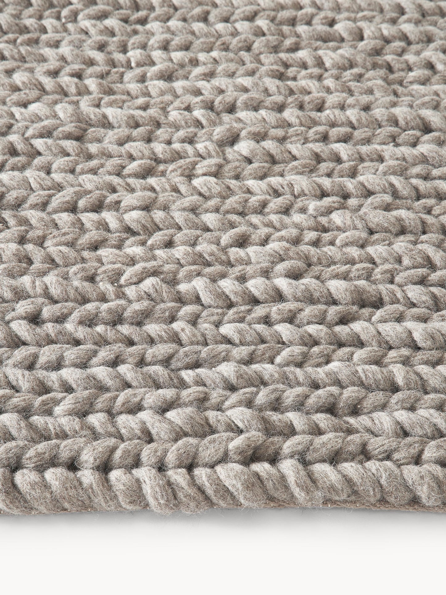 Simpales Bruna Wool Rug, Handmade, with Braided Texture