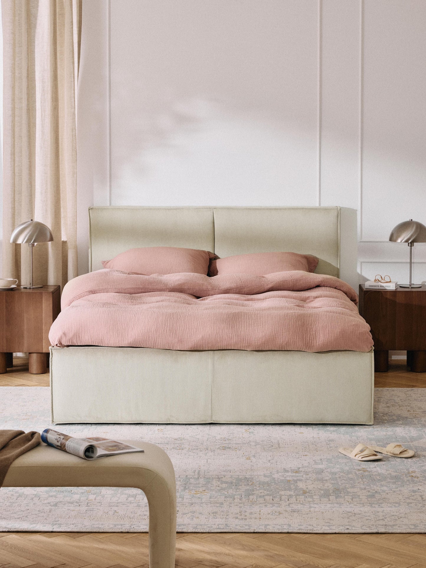 Simpales Dream Bed, Upholstered in Corduroy