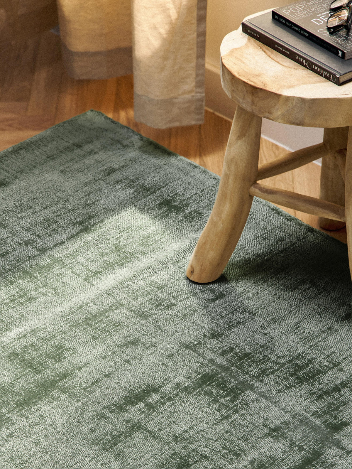 Simpales Jane Rug in Hand-Woven Viscose