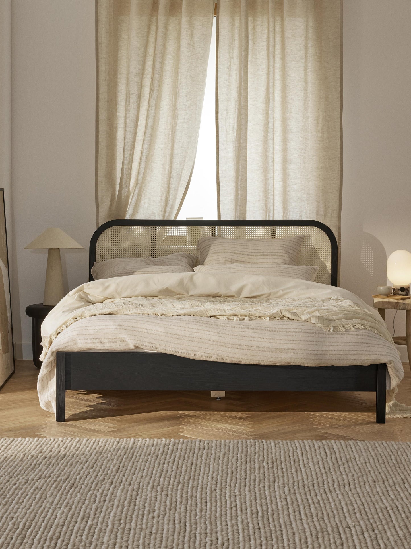 Simpales Jones Bed in Wood with Headboard in Vienna Cane